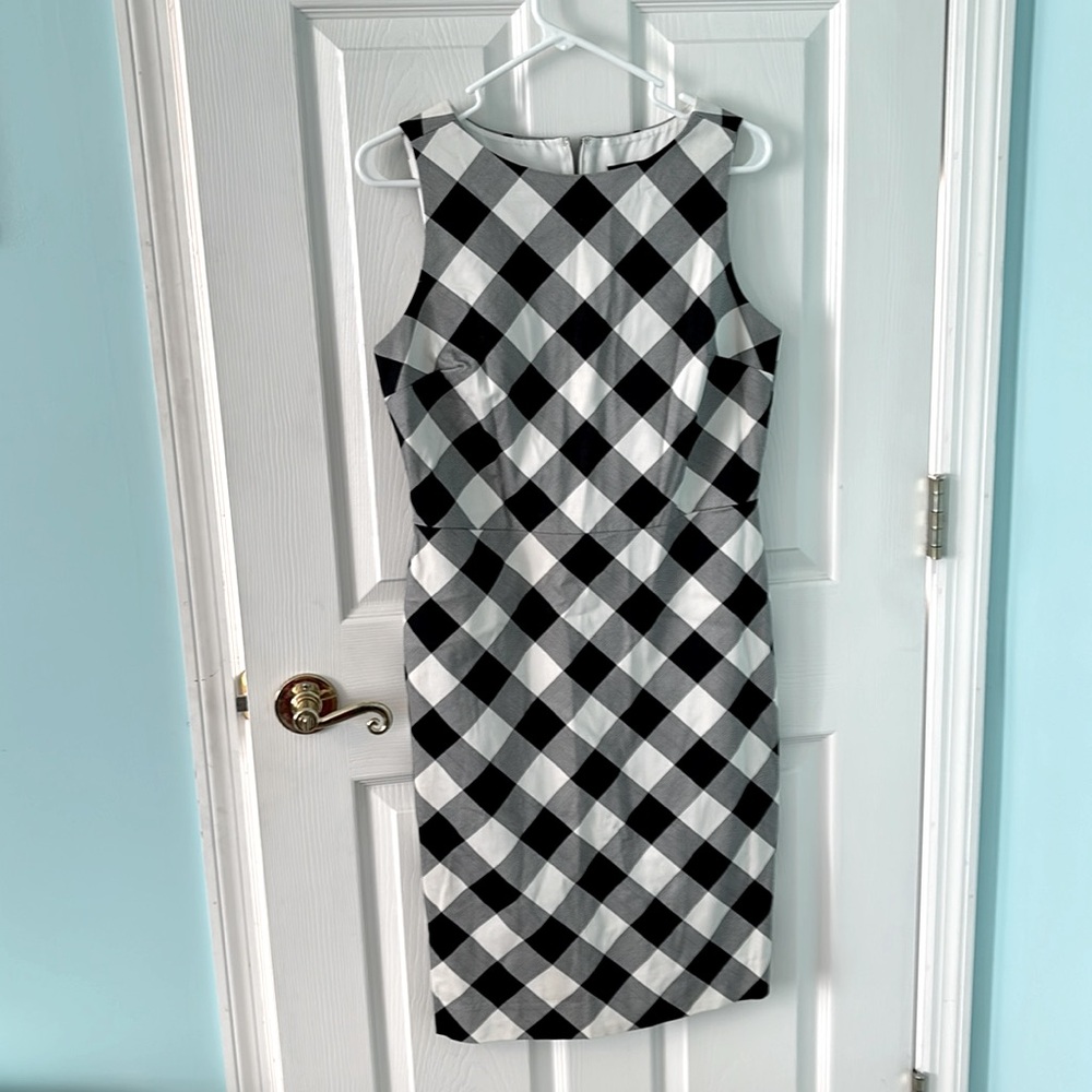 The Limited size 6 black and white plaid dress